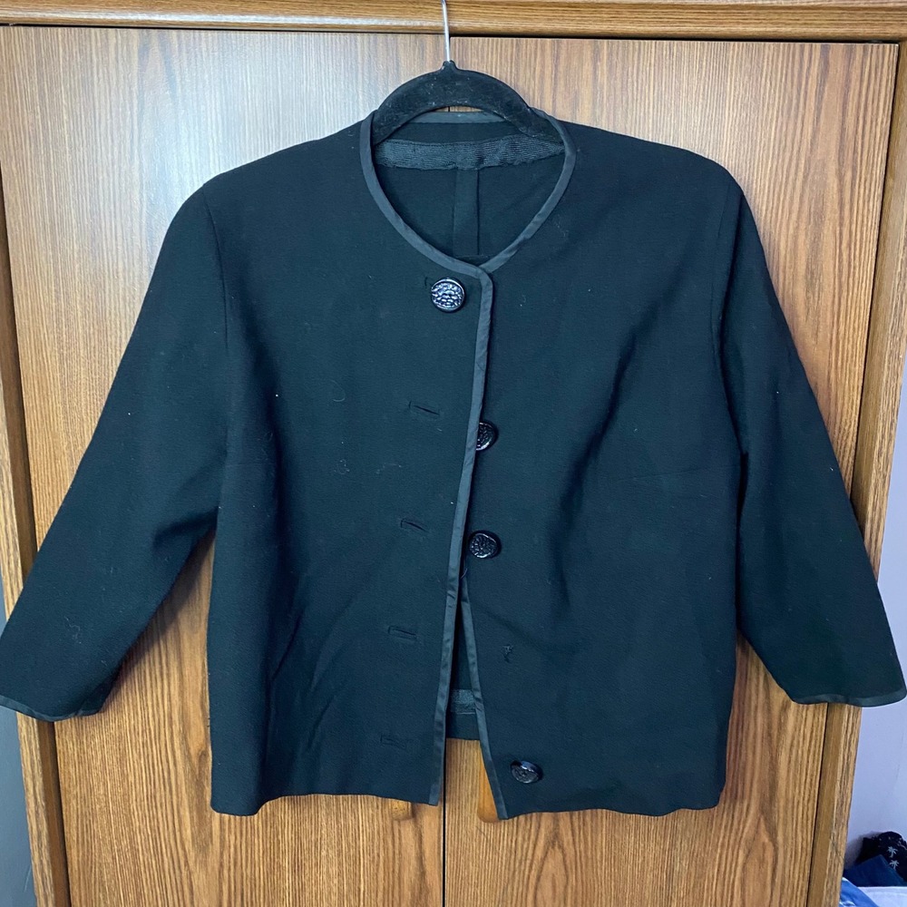 Collarless Button Front Jacket Womens small Black Satin Trim Boxy missing button